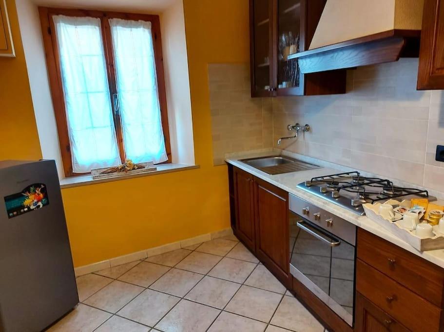 Casa Elena In Chianni Villa Bagian luar foto
