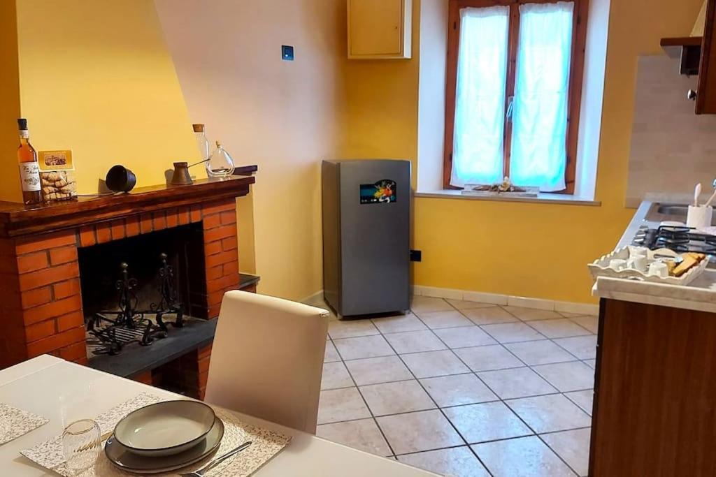 Casa Elena In Chianni Villa Bagian luar foto